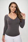 Love It Curvy Seamless Reversible V-Neck Long Sleeve Top