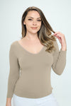 Love It Curvy Seamless Reversible V-Neck Long Sleeve Top