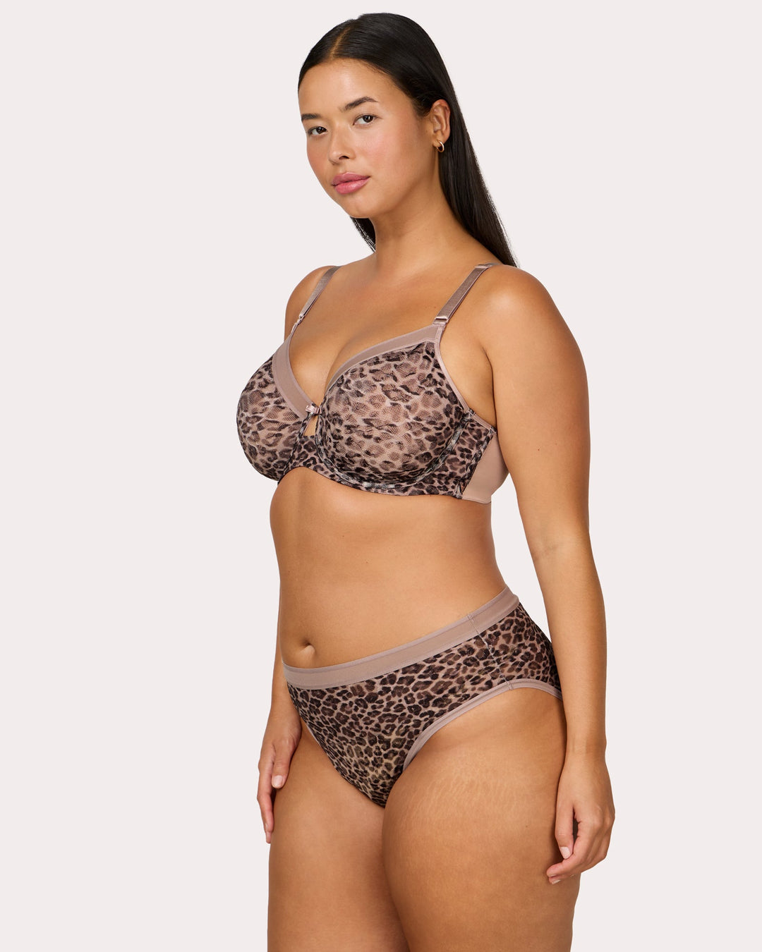 No Show Lace Unlined Underwire Bra | Love It Curvy