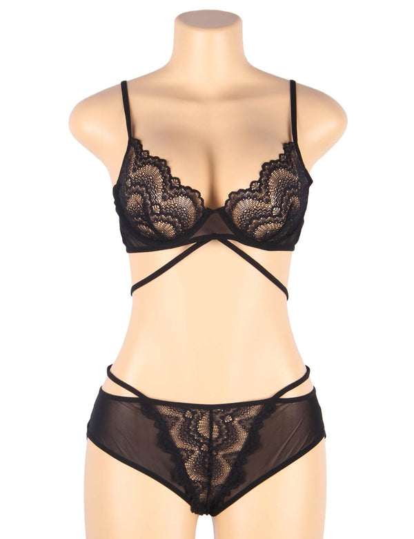 Love It Curvy: Plus Size Black Delicate Flowers Lace Teddy With Underwire in black - Love It Curvy