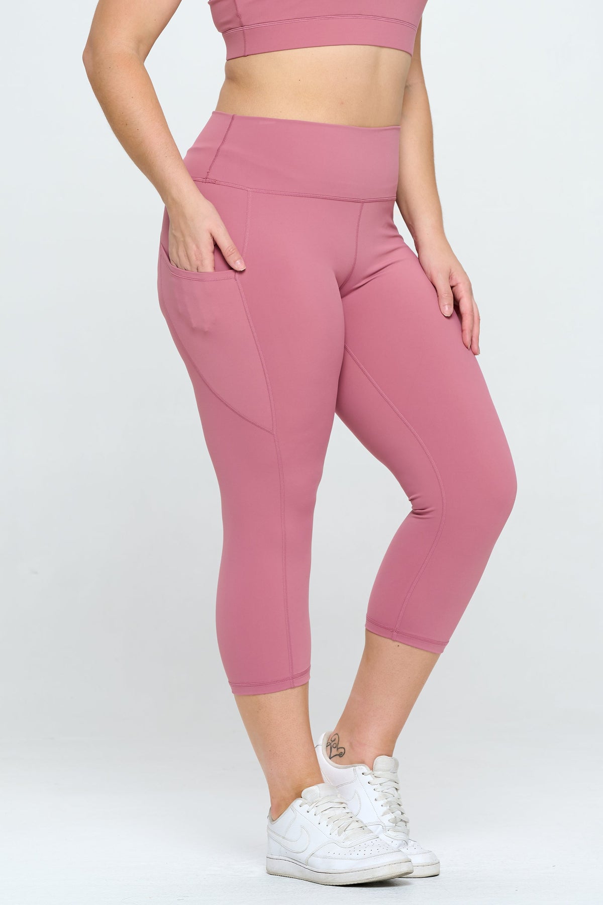 Plus Size Buttery Soft Activewear Capri Leggings with Pockets | Love It Curvy