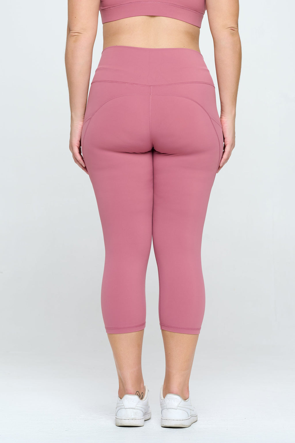 Plus Size Buttery Soft Activewear Capri Leggings with Pockets | Love It Curvy