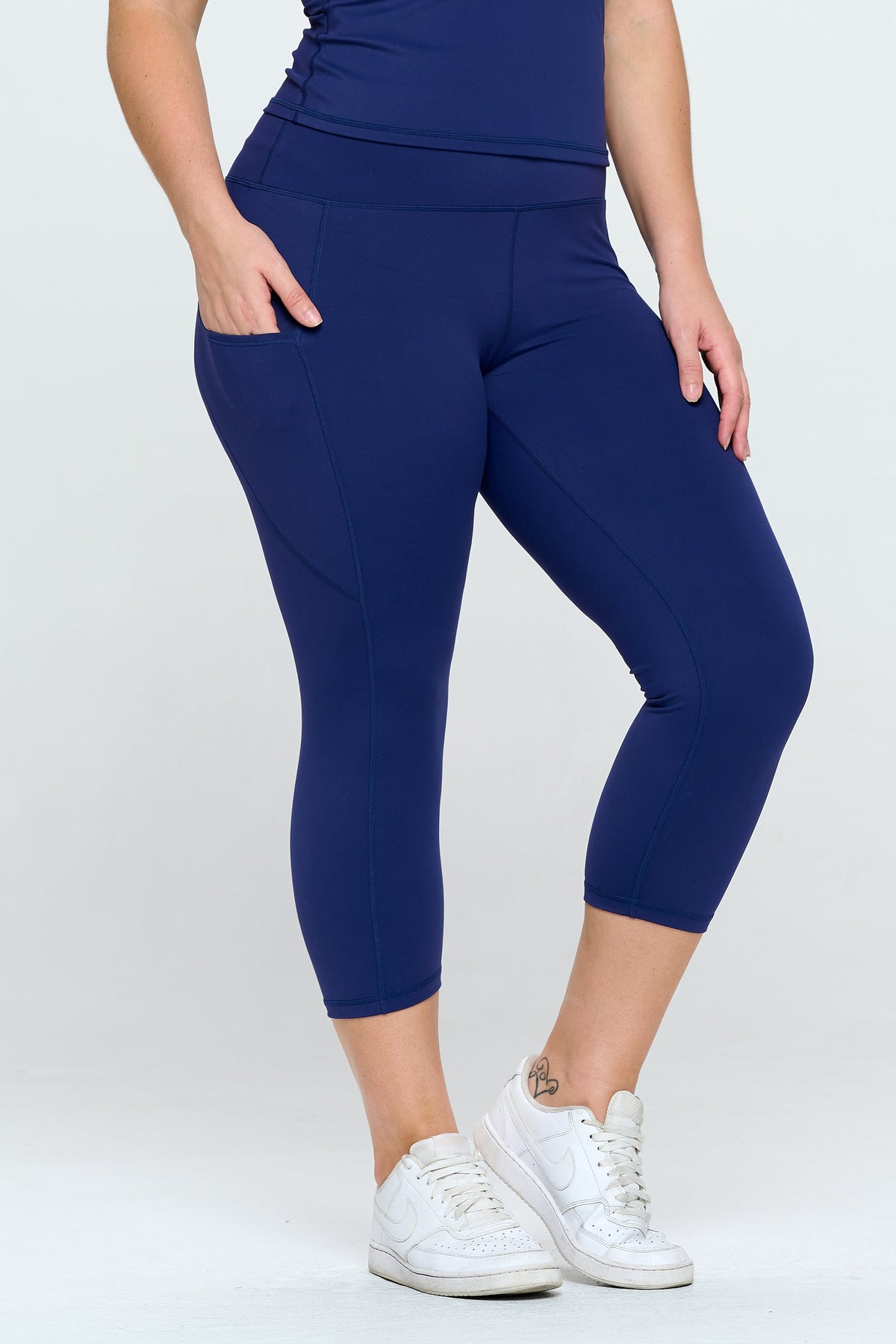 Plus Size Buttery Soft Activewear Capri Leggings with Pockets | Love It Curvy