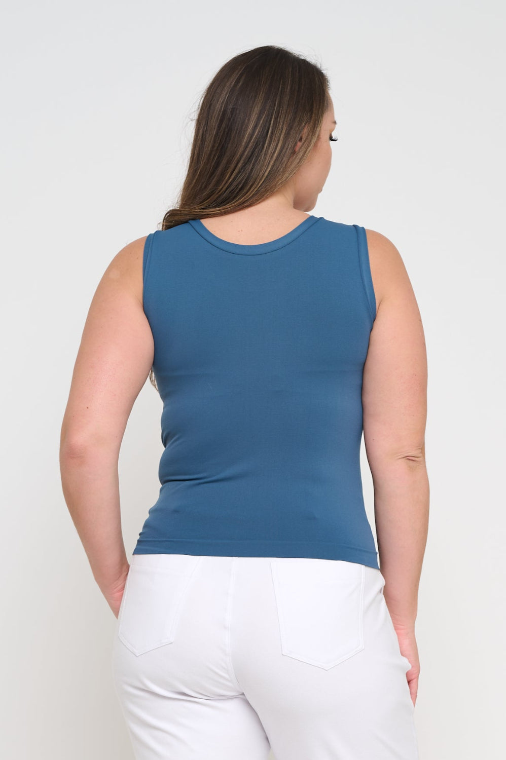 Love It Curvy Reversible High-Low Neckline Seamless Tank