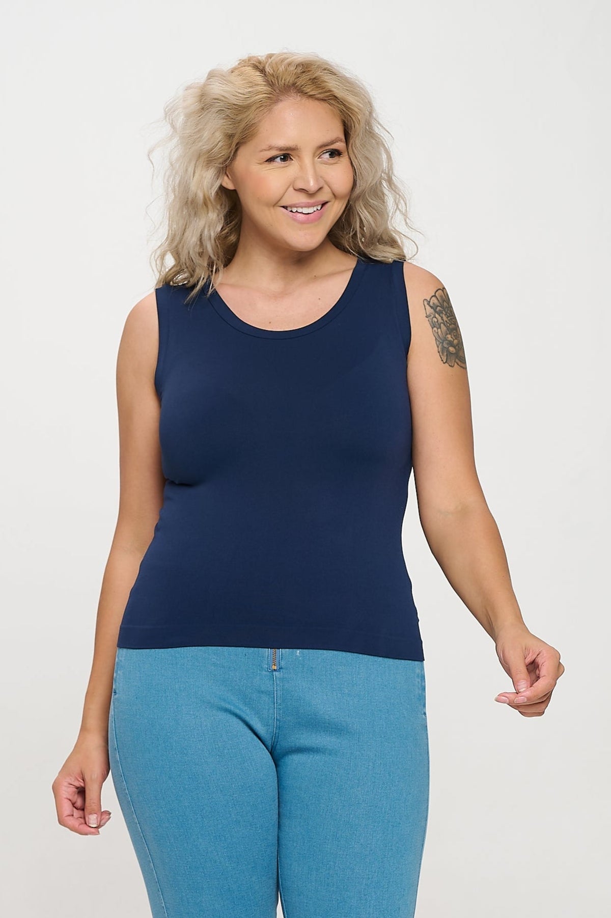 Reversible High-Low Neckline Seamless Tank | Love It Curvy