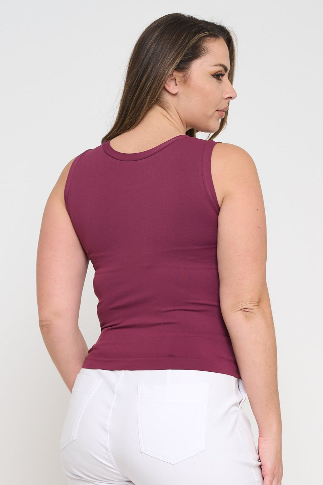 Love It Curvy Reversible High-Low Neckline Seamless Tank
