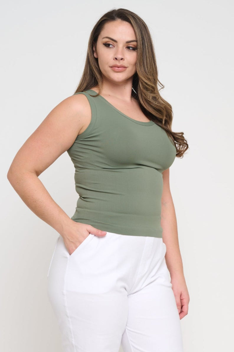 Love It Curvy Reversible High-Low Neckline Seamless Tank