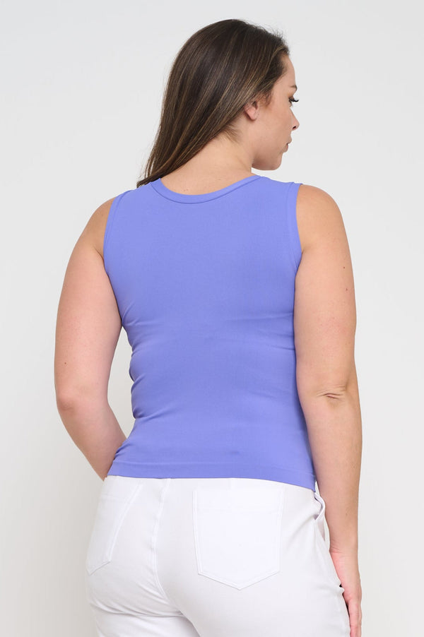 Reversible High-Low Neckline Seamless Tank | Love It Curvy