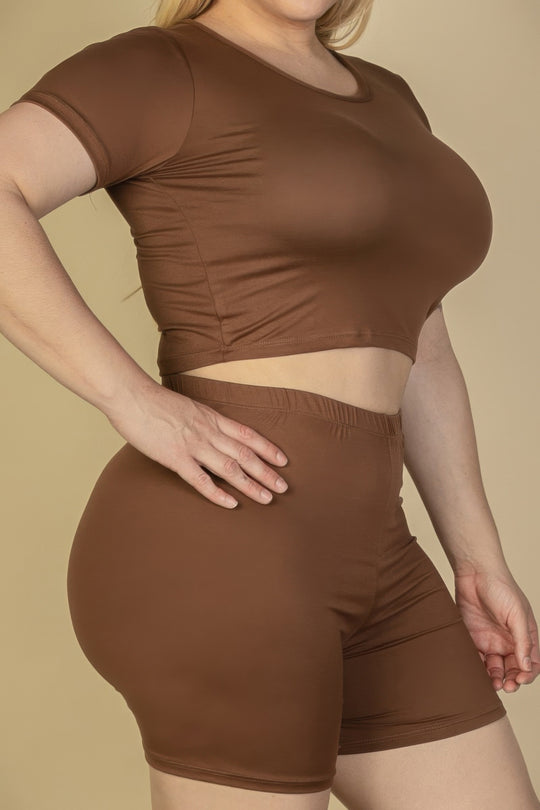 Plus Size Short Sleeve Crop Top & Shorts Set - Love it Curvy