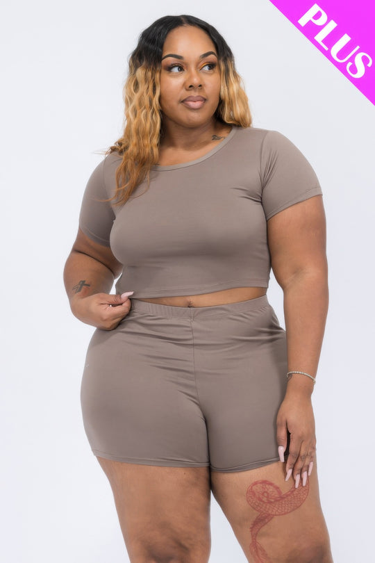 Plus Size Short Sleeve Crop Top & Shorts Set - Love it Curvy