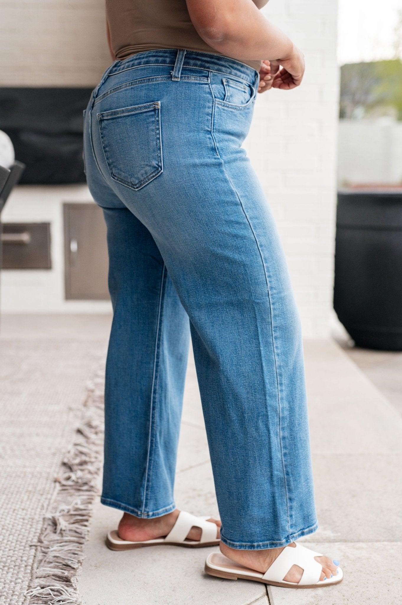 Hayes High Rise Wide Leg Crop Jeans - AS5895-01 - Love it Curvy