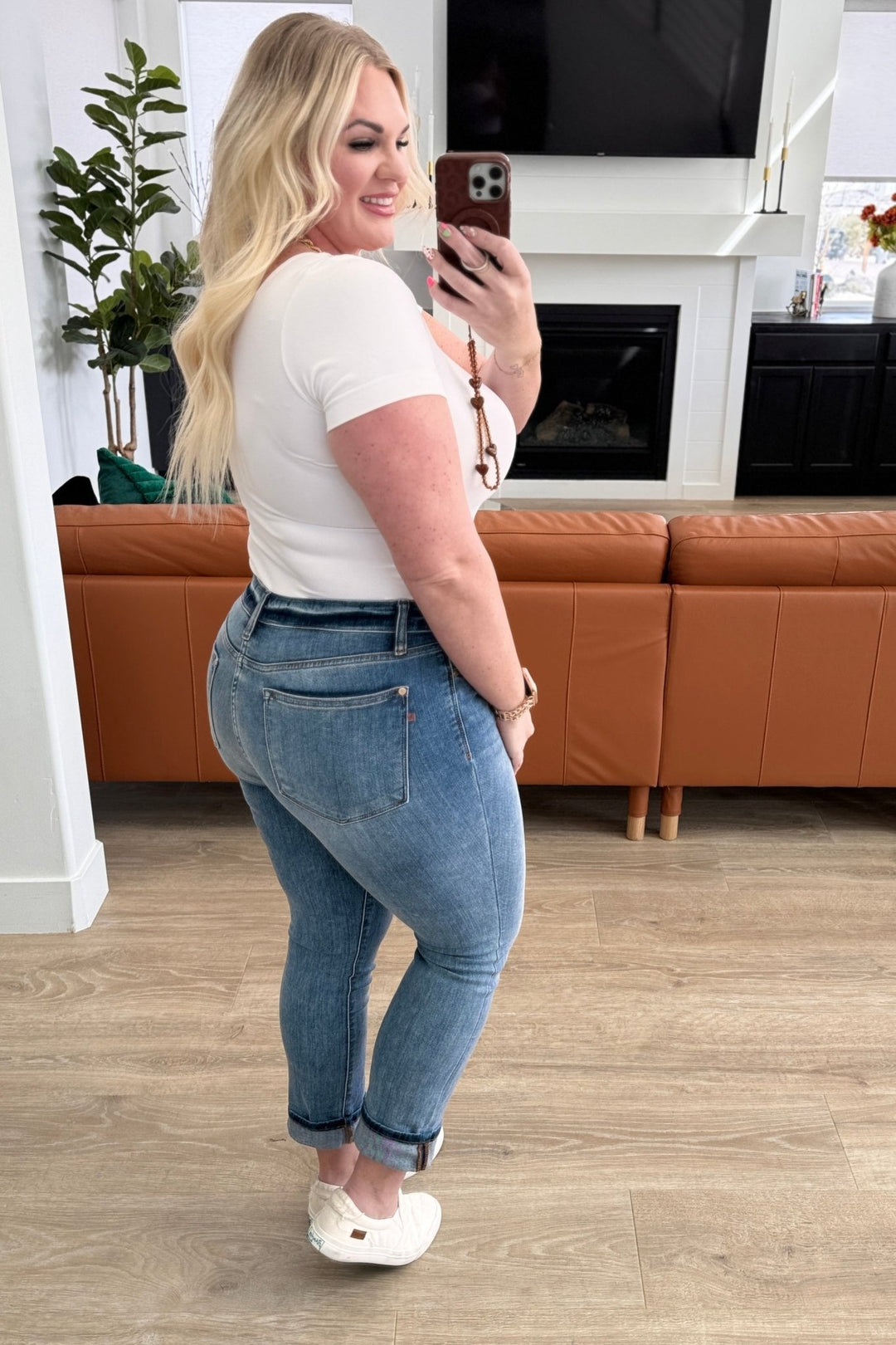 Laura Mid Rise Cuffed Skinny Capri Jeans - AS8182-01 - Love it Curvy