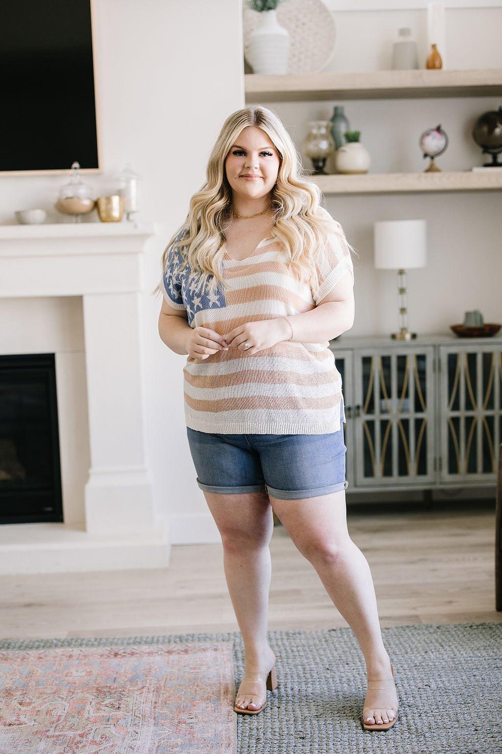 Old Glory Sleeveless Sweater - AS5878 - 01 - Love it Curvy