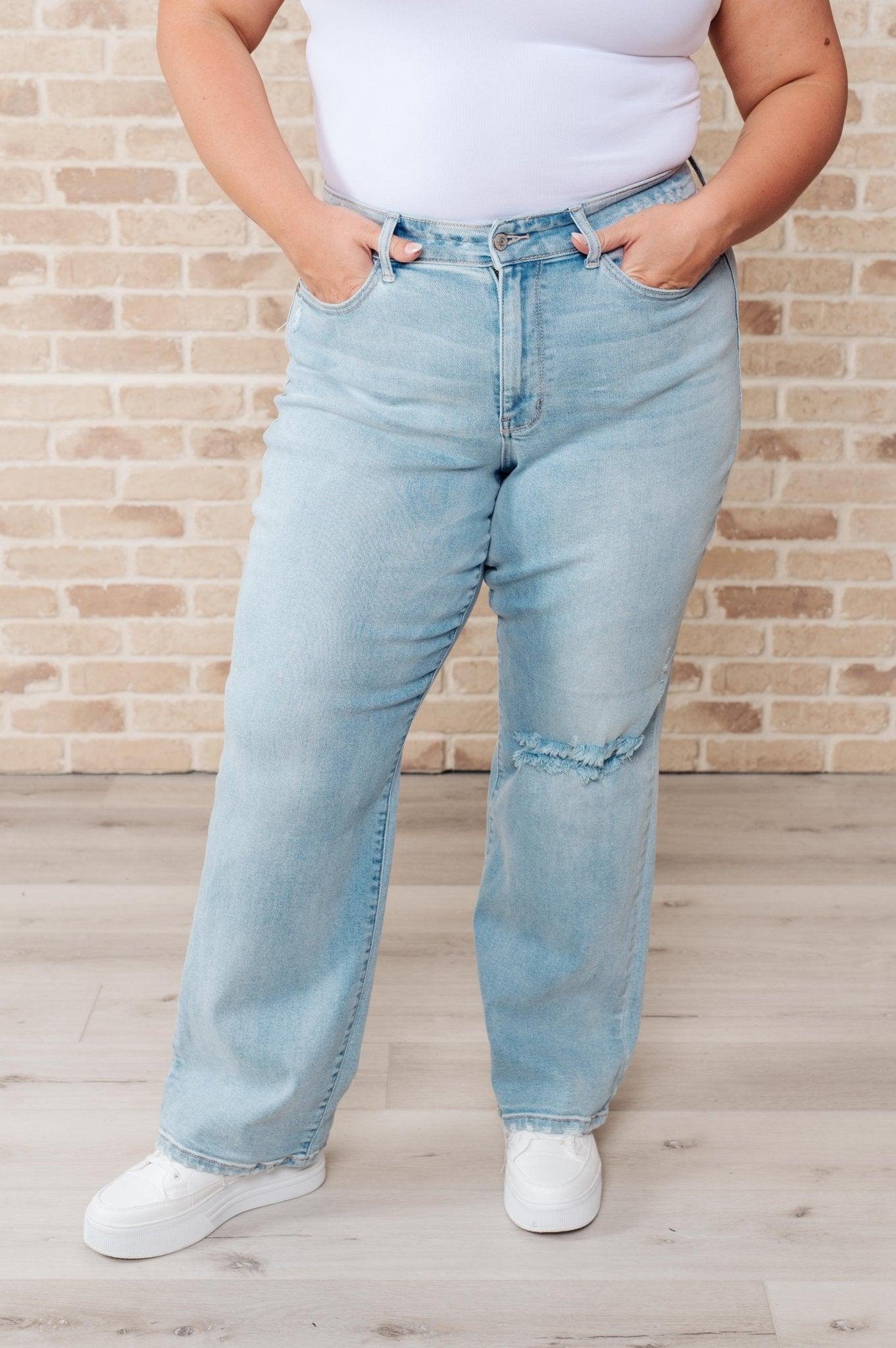 Parker High Rise 90's Straight Jeans - AS8756 - 01 - Love it Curvy