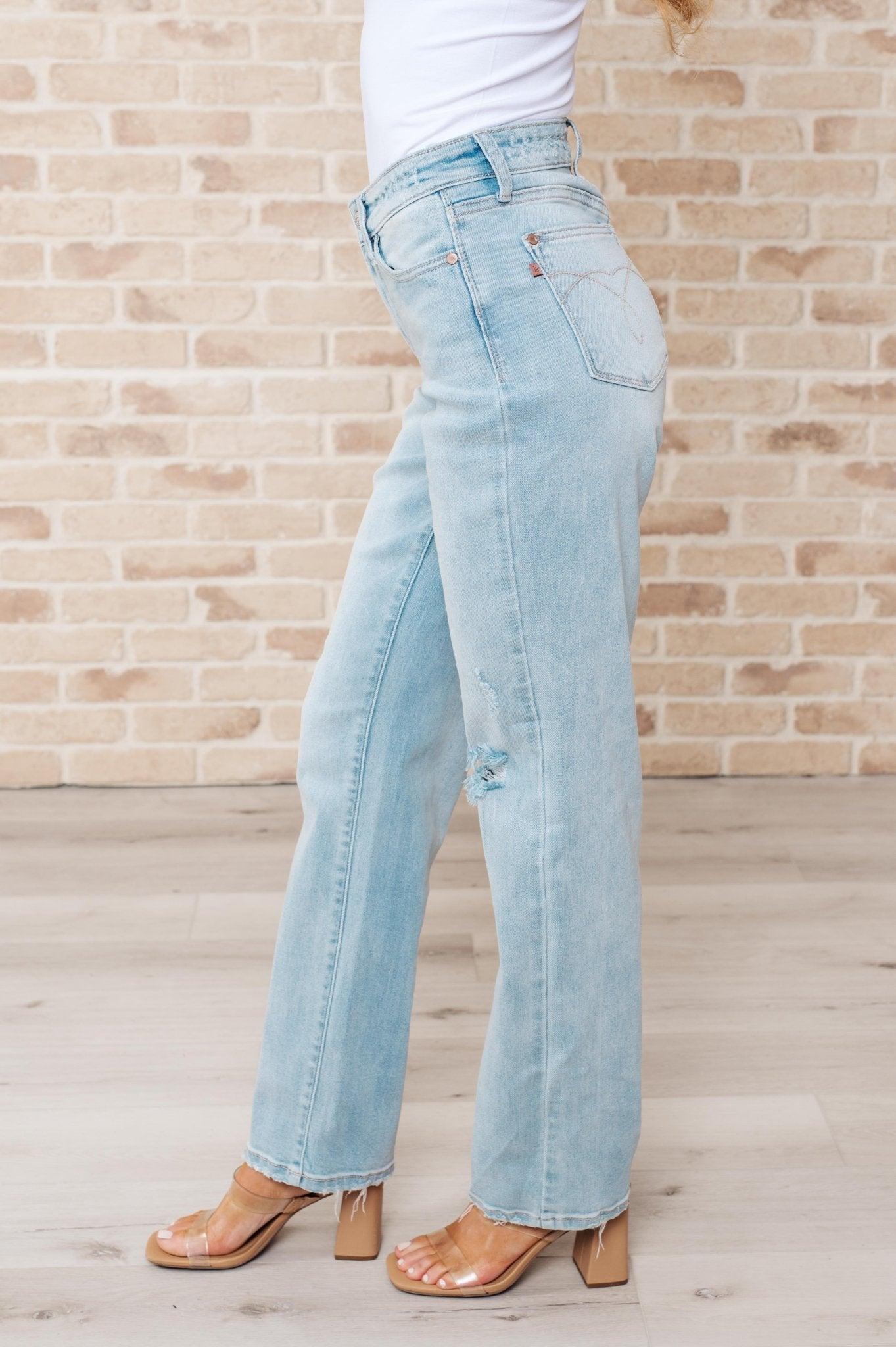 Parker High Rise 90's Straight Jeans - AS8756 - 01 - Love it Curvy