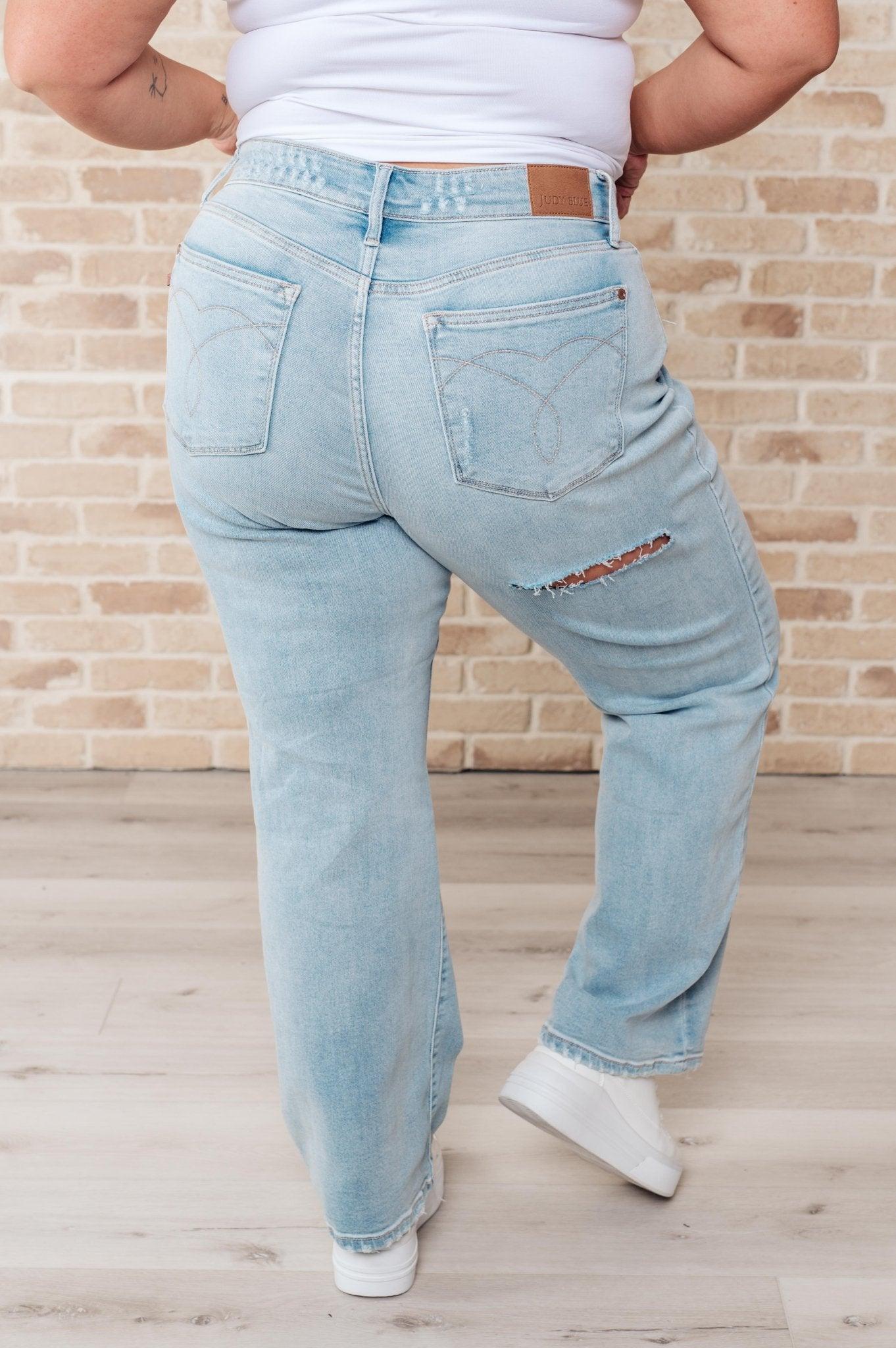 Parker High Rise 90's Straight Jeans - AS8756 - 01 - Love it Curvy