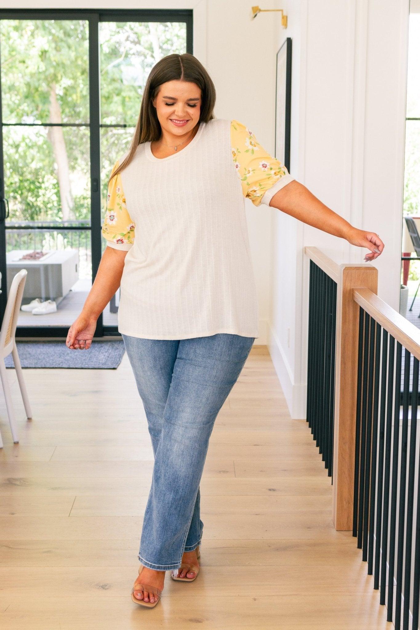 Primrose on Puff Sleeves Top - AS6505 - 01 - Love it Curvy