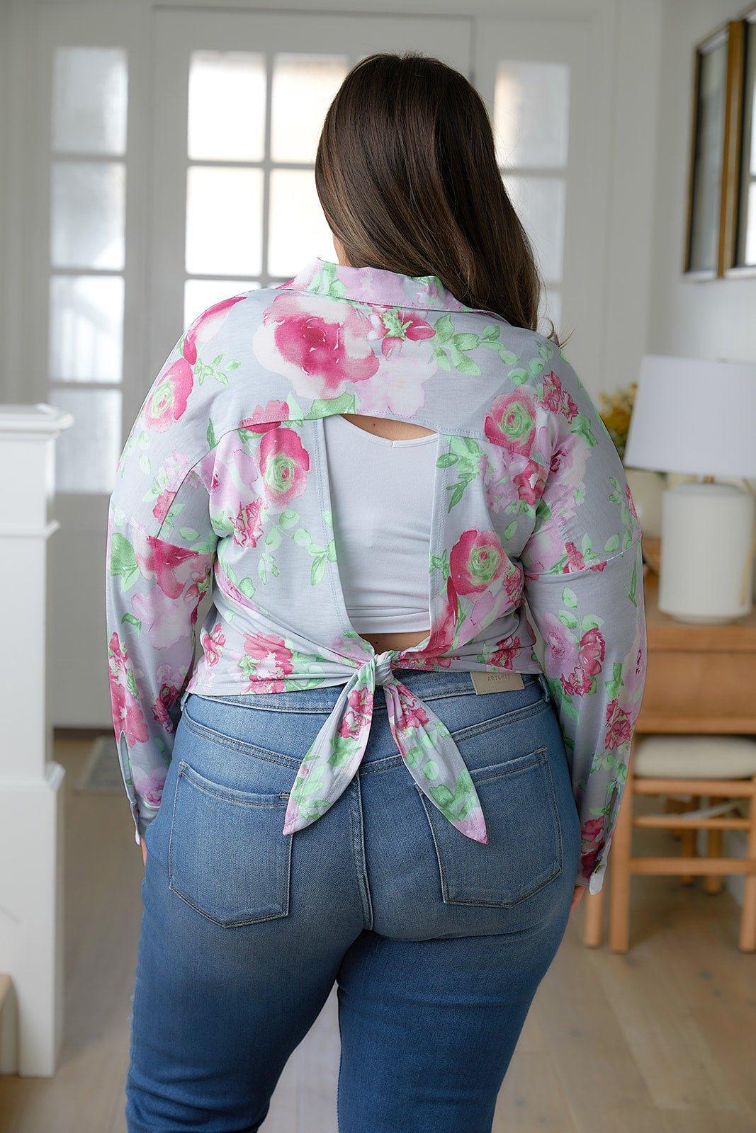 Thinking On It Open Back Floral Top - AS5703-01 - Love it Curvy