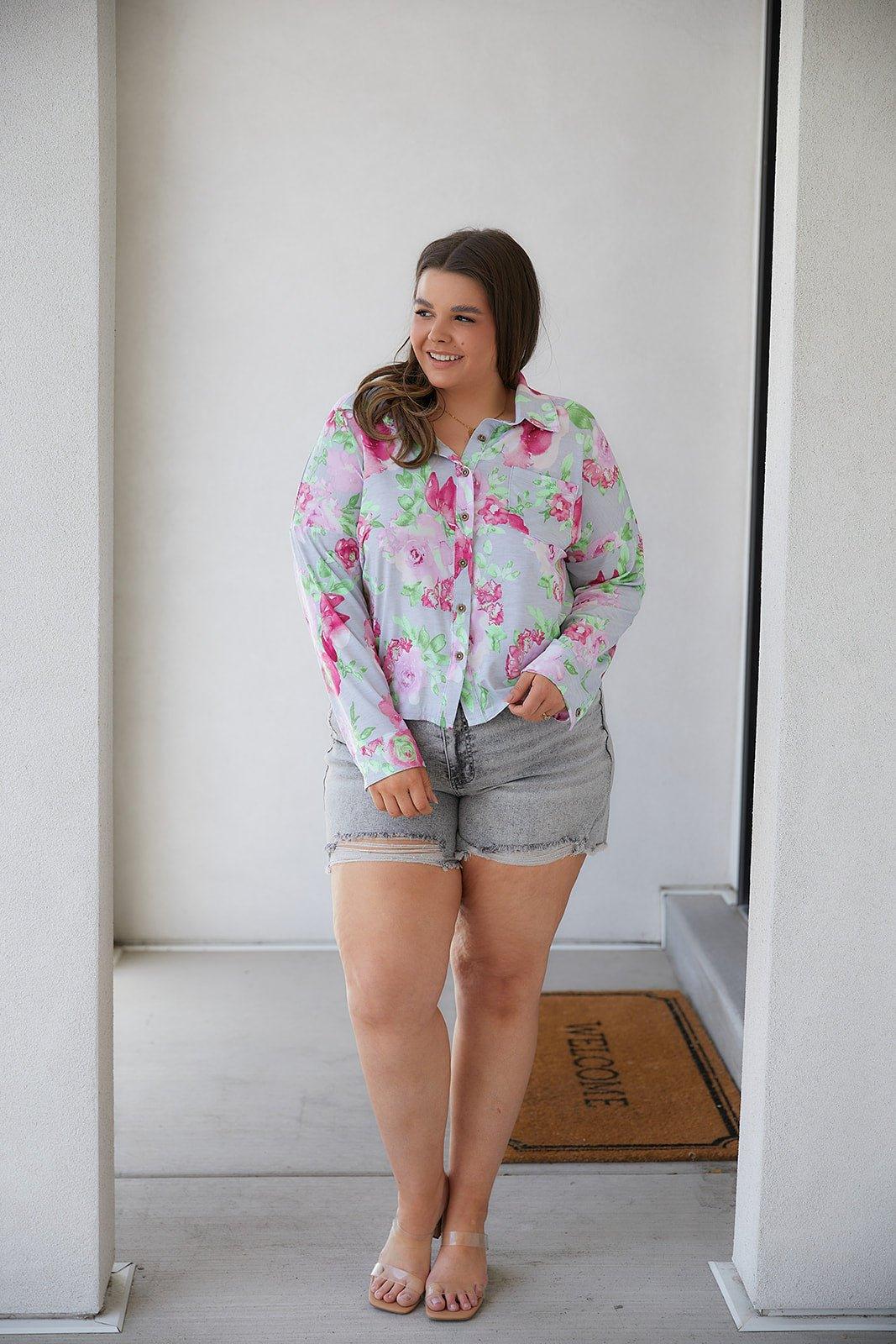 Thinking On It Open Back Floral Top - AS5703-01 - Love it Curvy