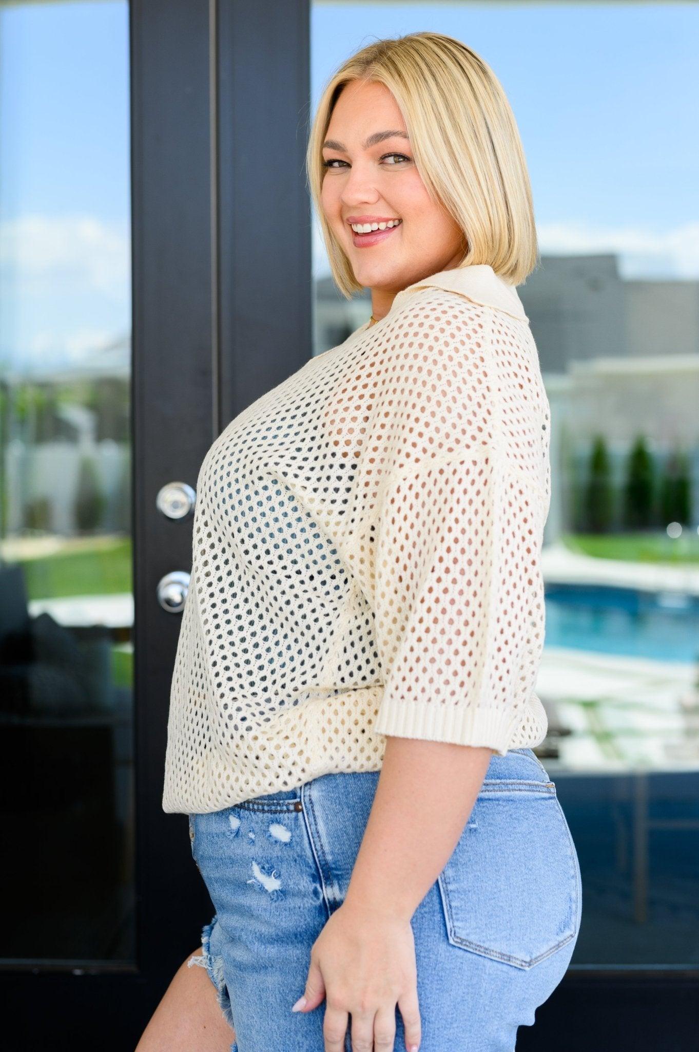 Under The Boardwalk Fishnet Collared Top - AS8735 - 01 - Love it Curvy