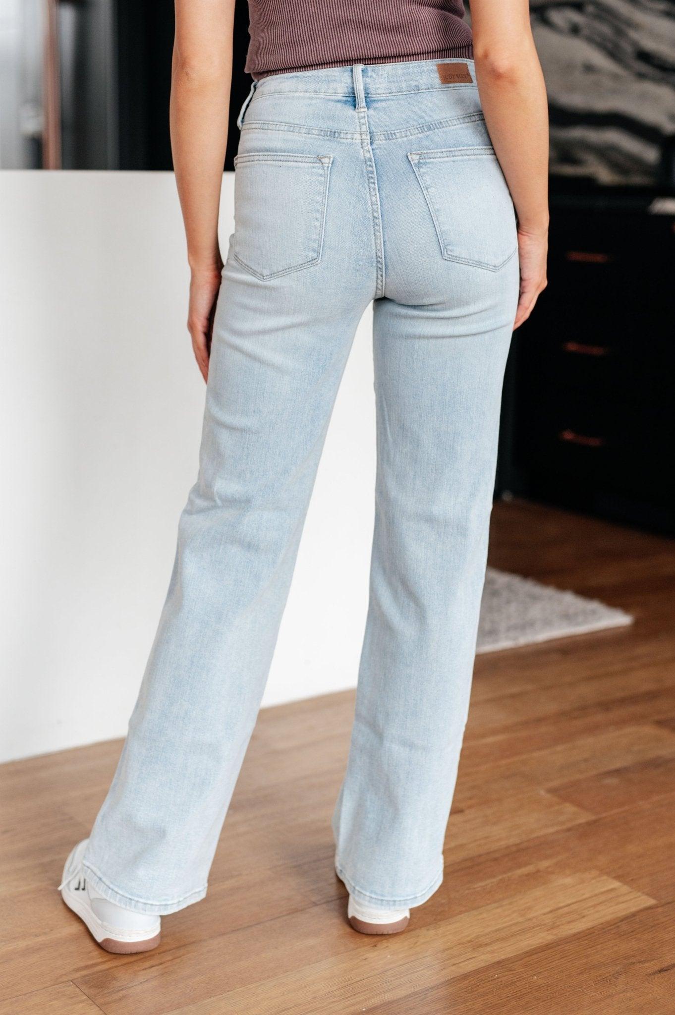 Brooke High Rise Control Top Vintage Wash Straight Jeans - Love it Curvy