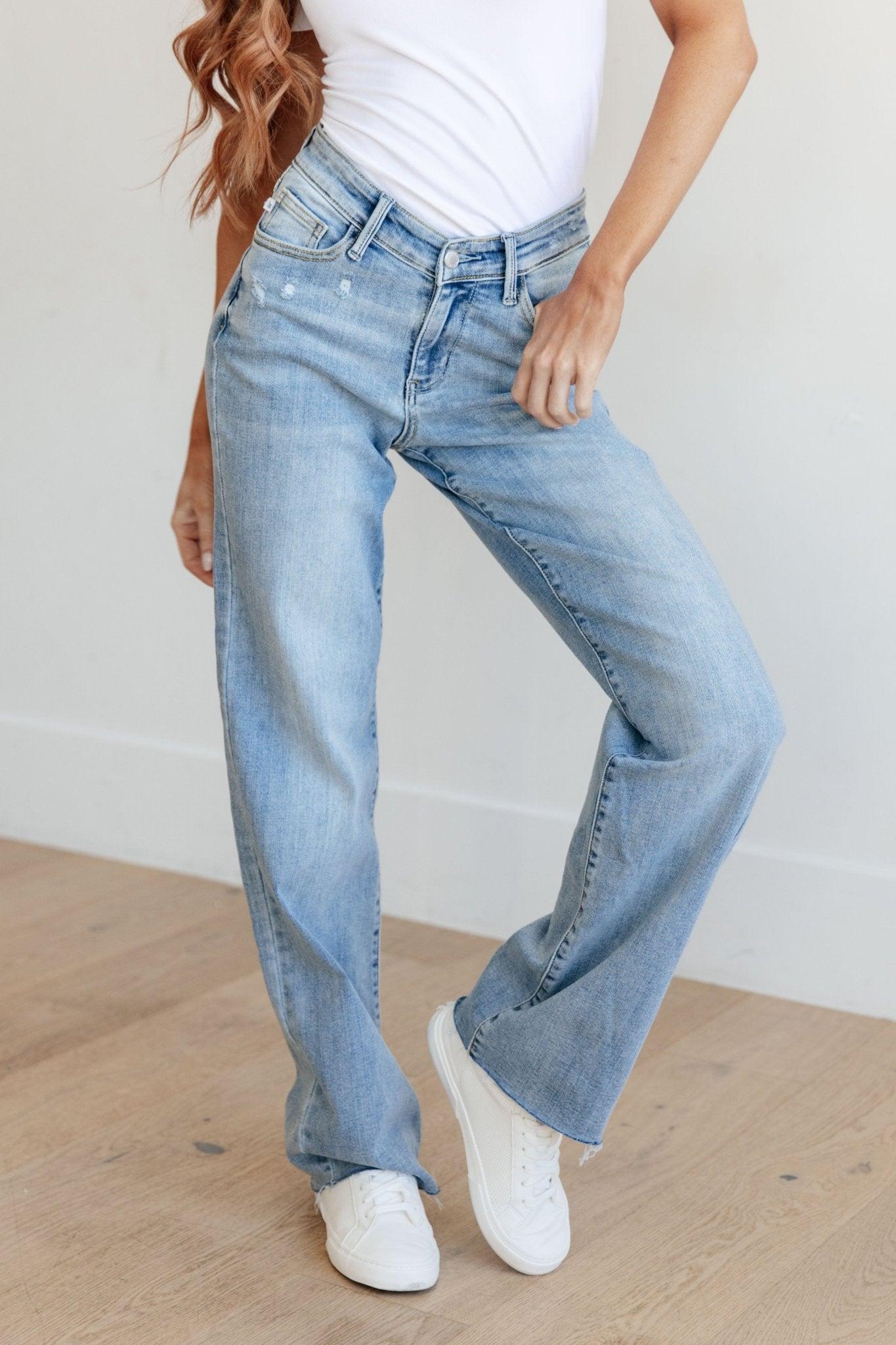 Mildred High Rise V Front Waistband Straight Jeans - AS7933-01 - Love it Curvy