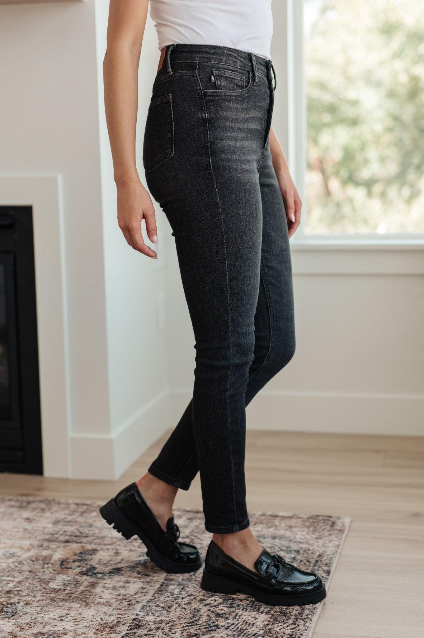 Octavia High Rise Control Top Skinny Jeans in Washed Black - AS7331-01 - Love it Curvy